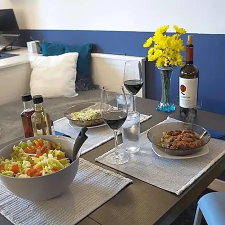מלון Cosy With Pool & Near