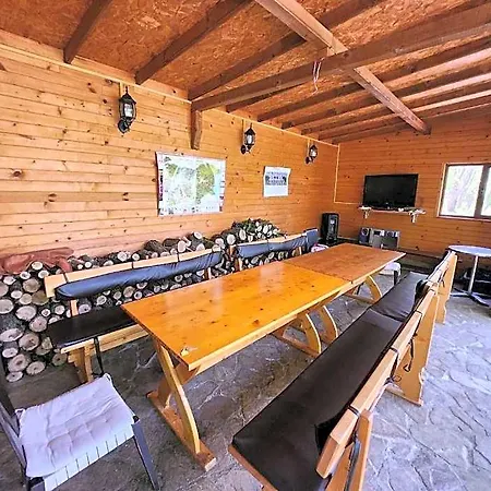 Cosy With Pool & Near 4*